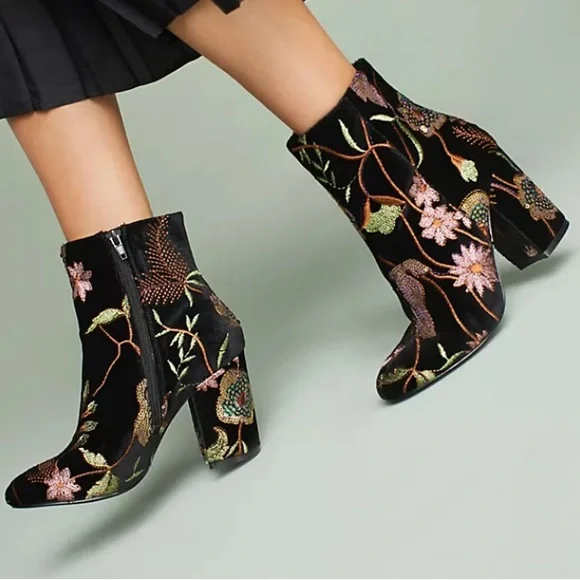 Anthropologie Steven by Steve Madden Lissa Bootie black velvet floral embroider - Picture 2 of 13